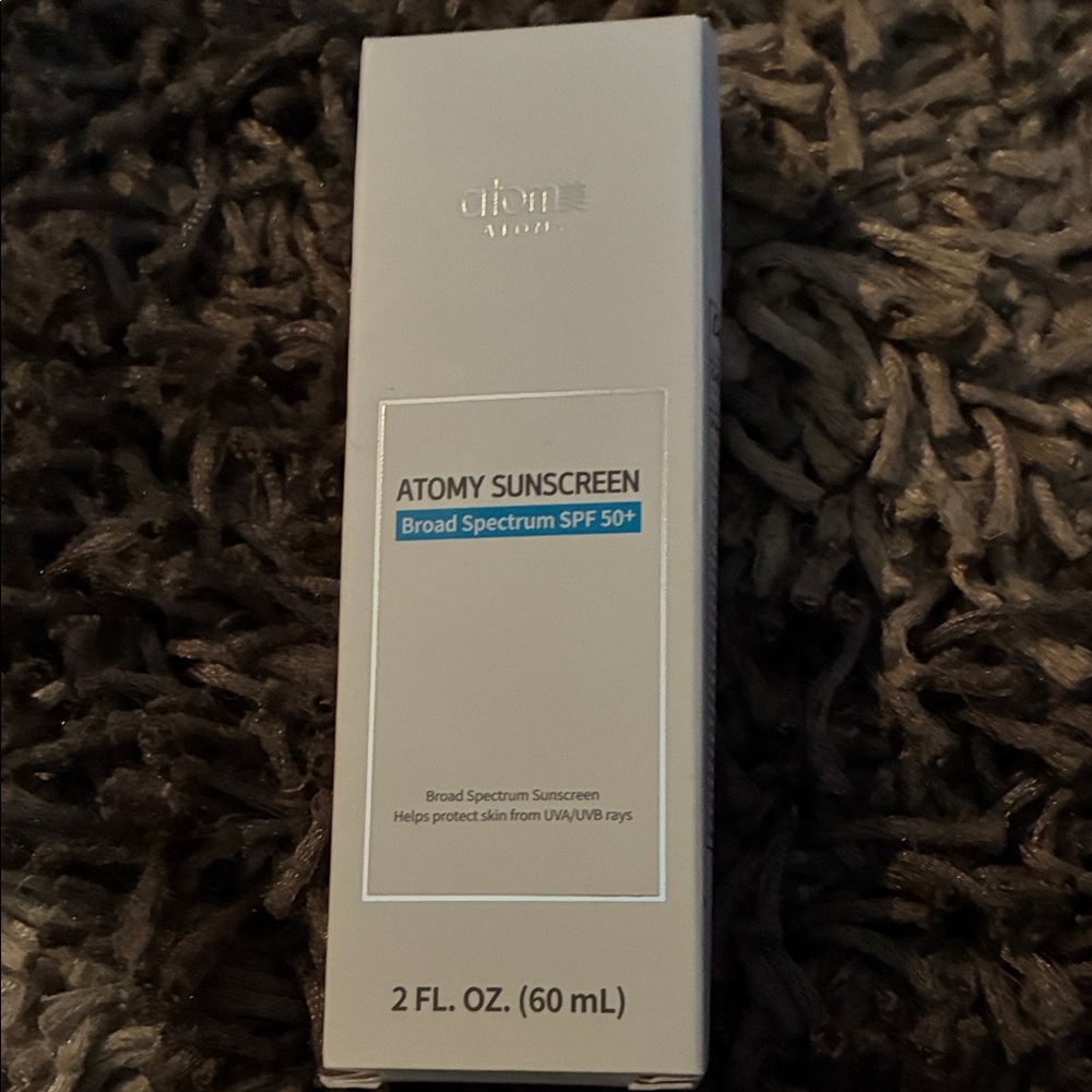 Aroma Sunscreen Broad Spectrum SPF 50+ White - Lightweight Daily UV Protection
